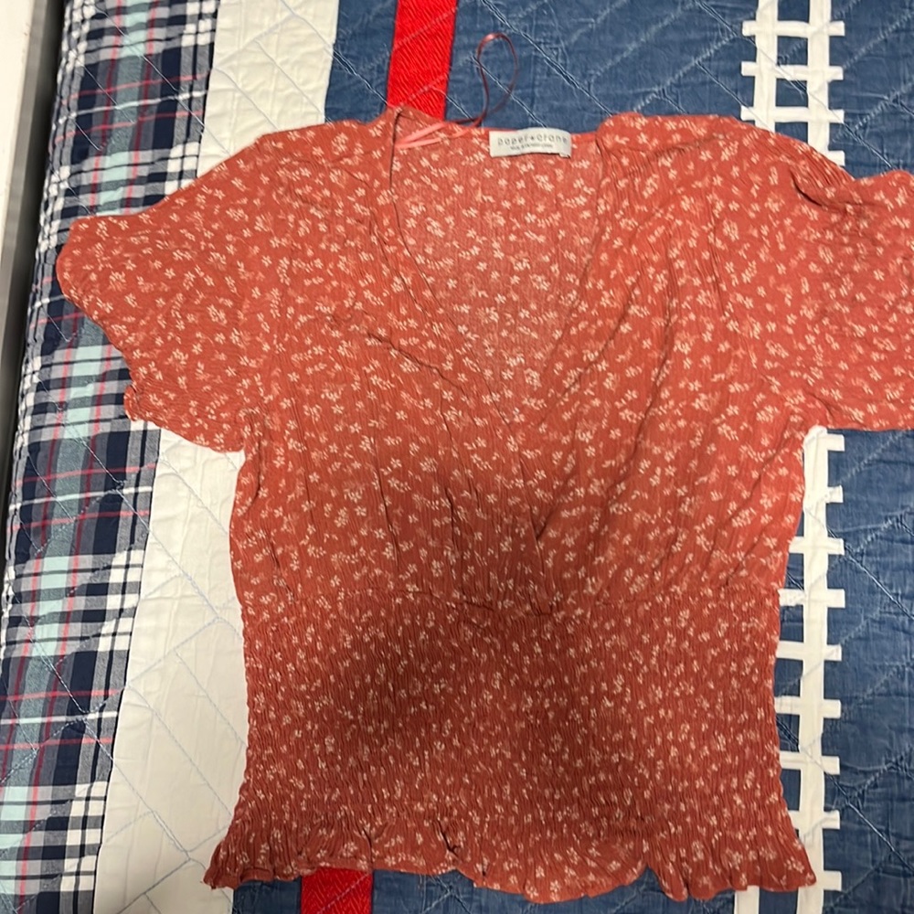 A blouse that is cropped
